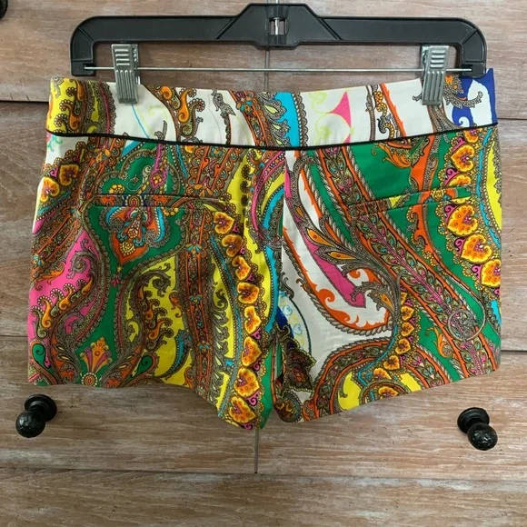 Trina Turk shorts. Like new 2 - Picture 2 of 4